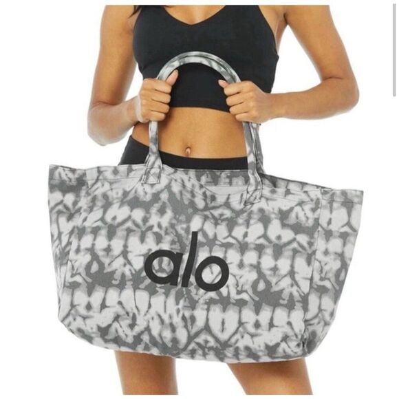 Alo Yoga Gray White Oversized Tote Bag Tie Die - Picture 3 of 5